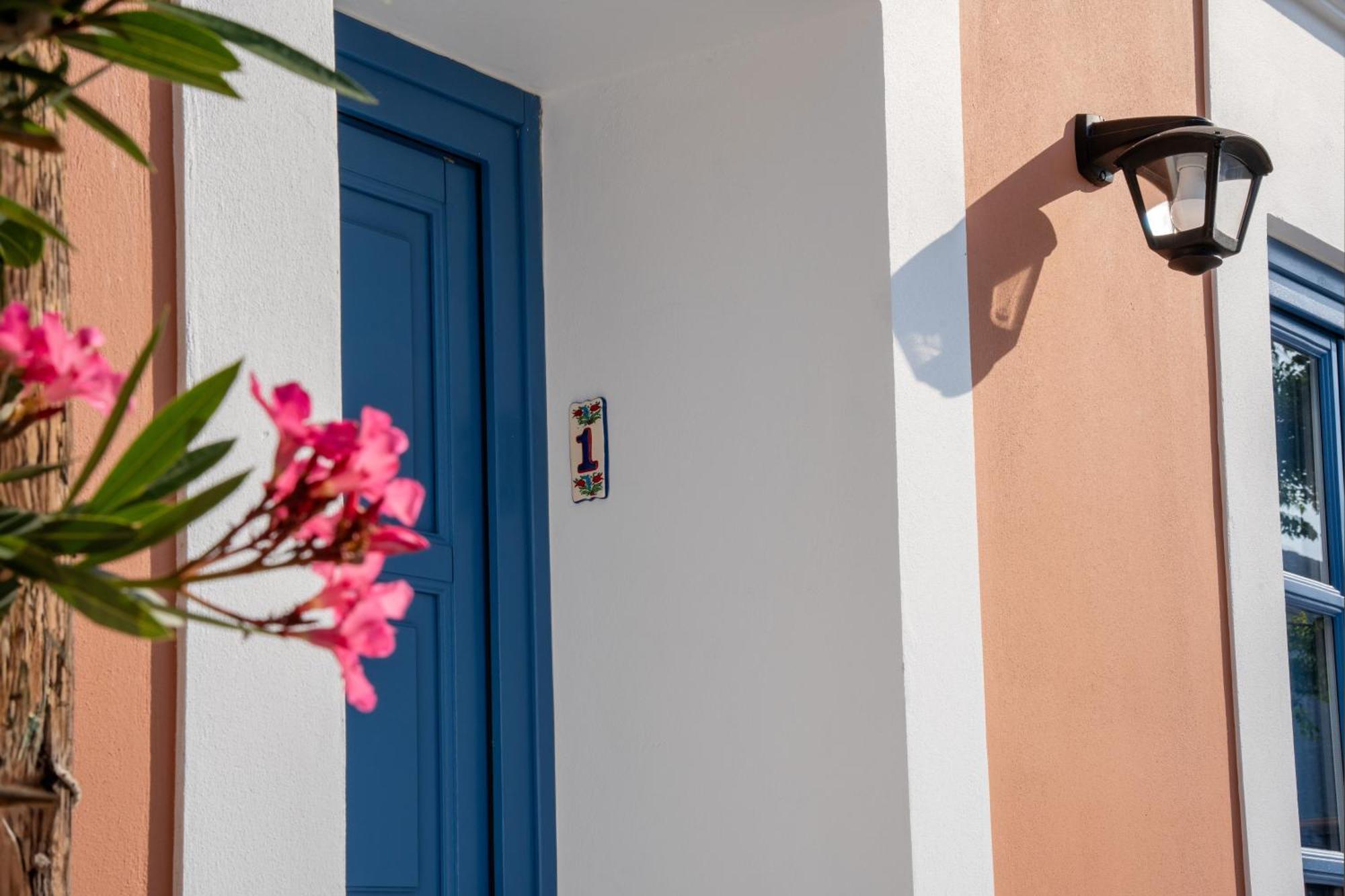 Porto Harani Seaside Apartments Sými Buitenkant foto